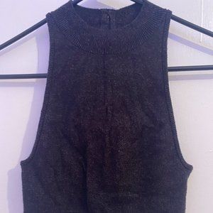 VS no sleeve crop top